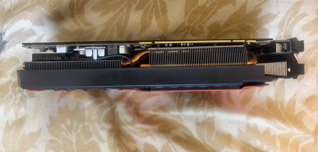 GTX970核心供电区域实拍_超维 显卡维修